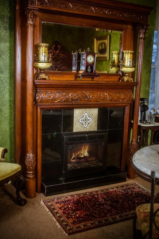 シギーン Mosheim Mansion Bed & Breakfast 部屋 写真