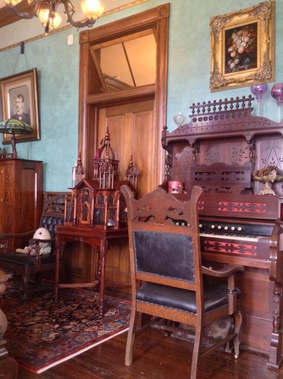 シギーン Mosheim Mansion Bed & Breakfast エクステリア 写真