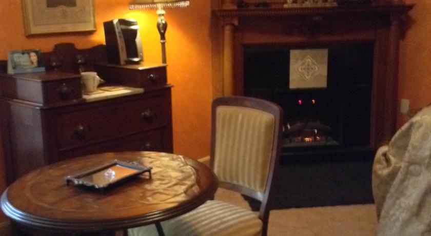 シギーン Mosheim Mansion Bed & Breakfast エクステリア 写真
